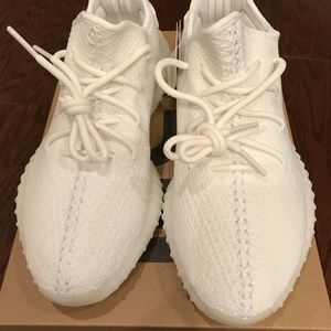 Yeezy Boost 350 V2 Triple White